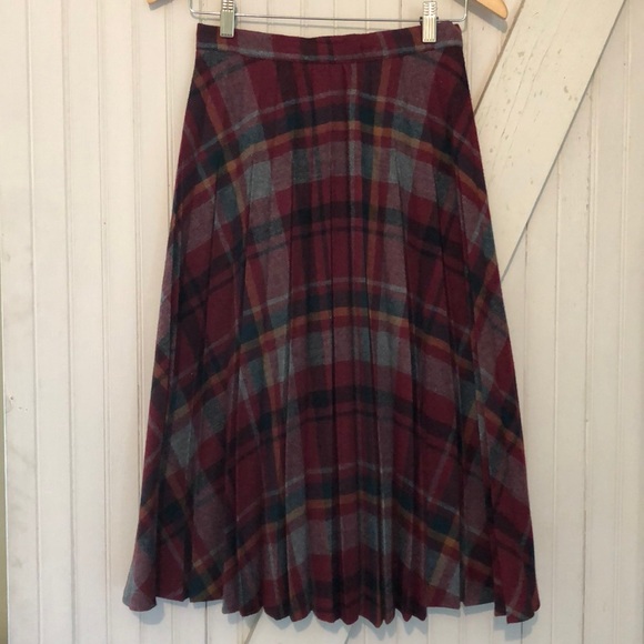 Vintage pleated skirt - Picture 2 of 8